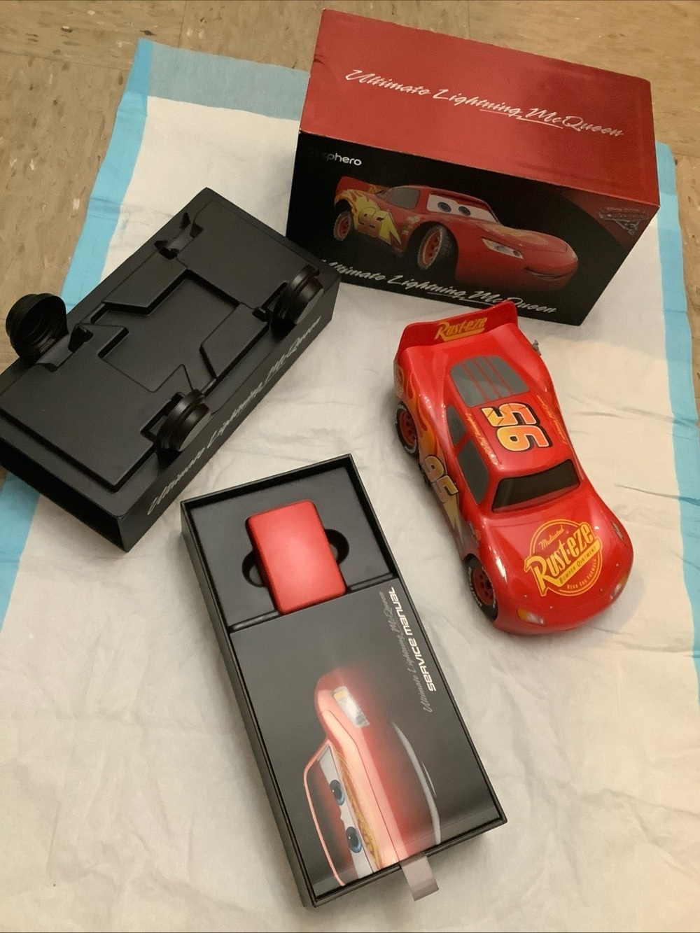 Sphero Ultimate Lighting McQueen Disney Pixar Cars 3 In Original Box - Picture 14 of 16